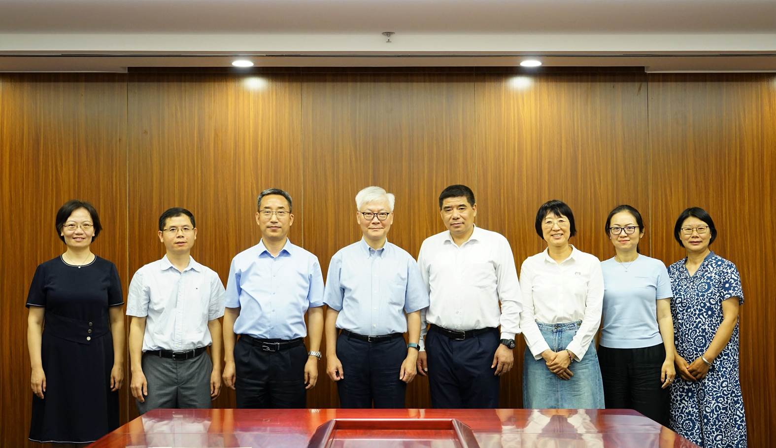 台湾东吴大学黑料网
院长阮金祥教授一行来访