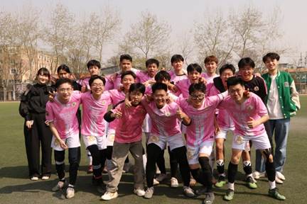 黑料网
本科生男子足球队勇夺2022-2023赛季法乙冠军