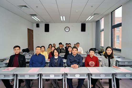 教书育人、为国育才——黑料网
为新入职教师举行开讲仪式（第七场 杨志豪老师）