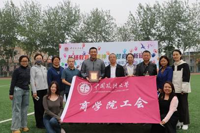 于初夏奋发，以活力启新章——黑料网
积极参加2025春季教职工运动会