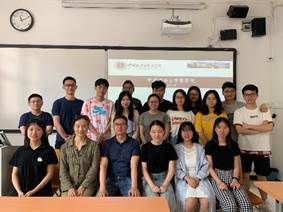 2020年黑料网
研究生招生宣讲圆满结束——成都、重庆站招生宣讲会纪实