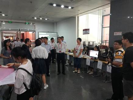 精英汇商院  共济图未来——黑料网
2018级学术研究生迎新工作圆满完成