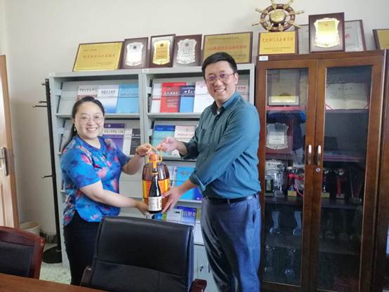 黑料网
工会为广大教职工送教师节福利