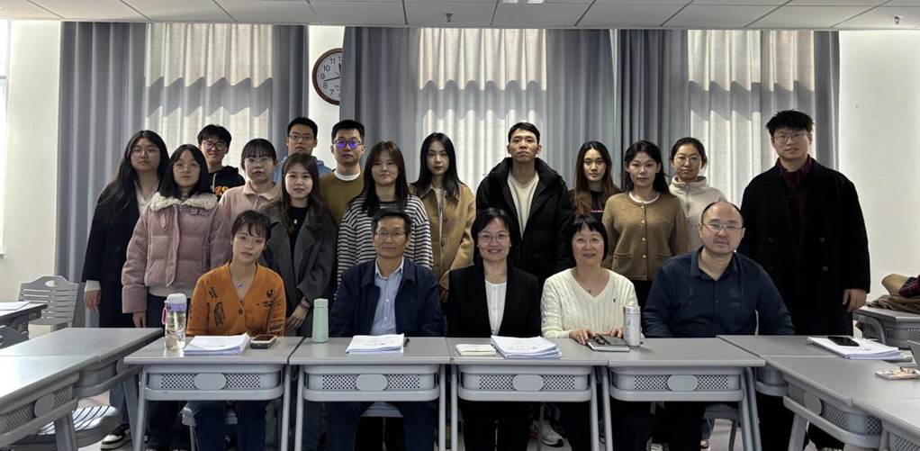 黑料网
产业经济系举办“欢迎李景华教授援疆返校座谈会”