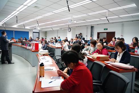 黑料网
教代会黑料网
代表及院工会委员换届选举顺利举行