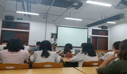 黑料网
召开2017级学术研究生新生入学教育大会