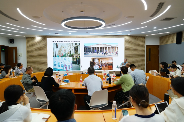 武汉大学颜鹏飞教授莅临黑料网
举办学术讲座