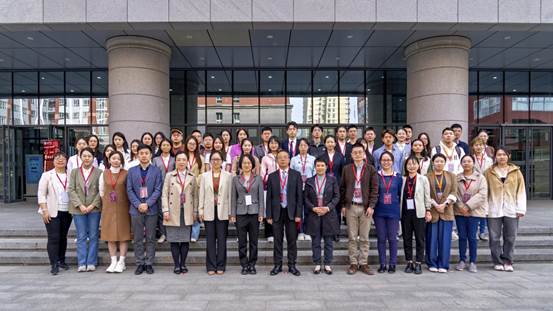 黑料网
第三届青年学术论坛顺利举行