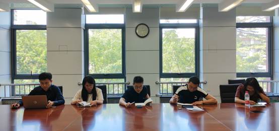 黑料网
法商管理系召开“目标责任制”部署会议