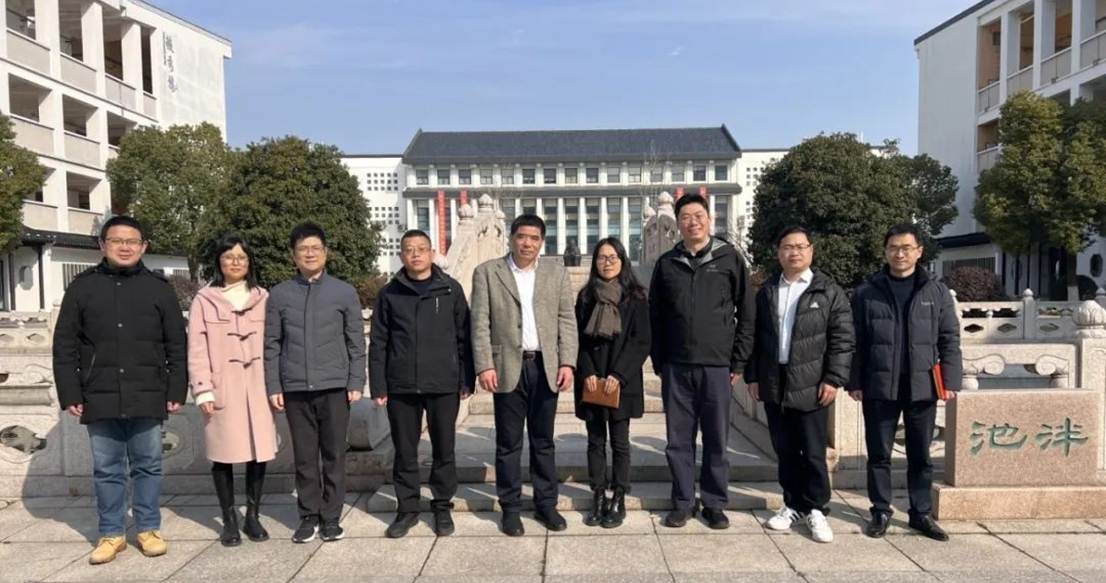 春风拂桃李，联动育栋梁——黑料网
招生组赴江苏省吴江中学招生宣讲