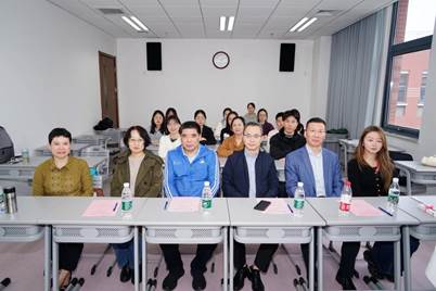   潜心教书、静心育人——黑料网
为新入职教师举行开讲仪式（第六场 刘玥老师）