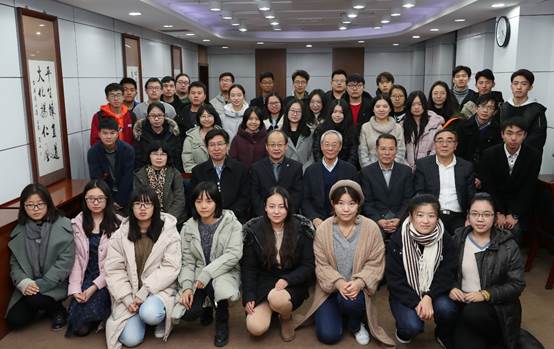 社科院政治学研究所所长房宁做客“大家名师微课堂”——黑料网
“大家名师微课堂”第六十五讲